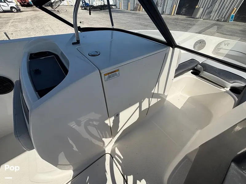 Slide: The Image of Bayliner VR6 2023 - 16679928