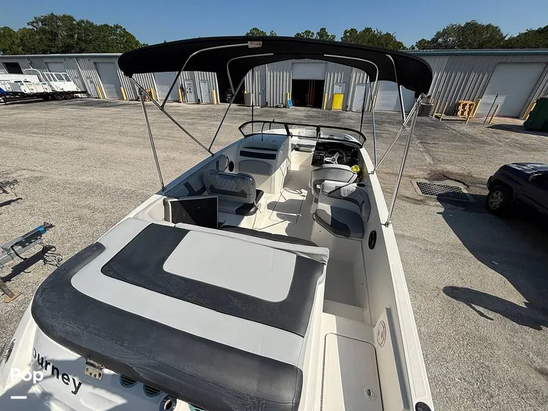 Slide: The Image of Bayliner VR6 2023 - 16679885