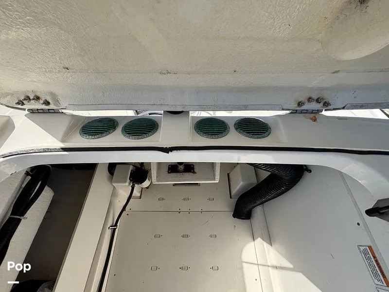 Slide: The Image of Bayliner VR6 2023 - 16679900