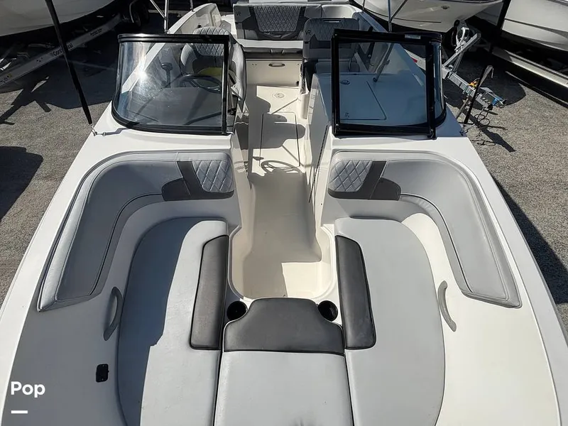 Slide: The Image of Bayliner VR6 2023 - 16679950