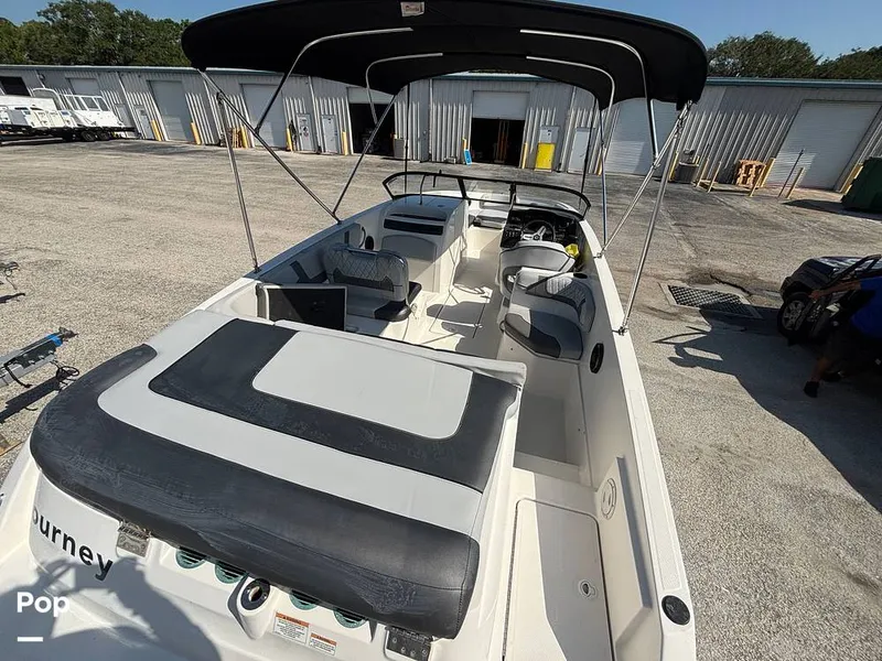 Slide: The Image of Bayliner VR6 2023 - 16679884