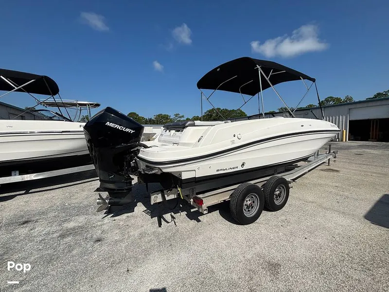 Slide: The Image of Bayliner VR6 2023 - 16679870
