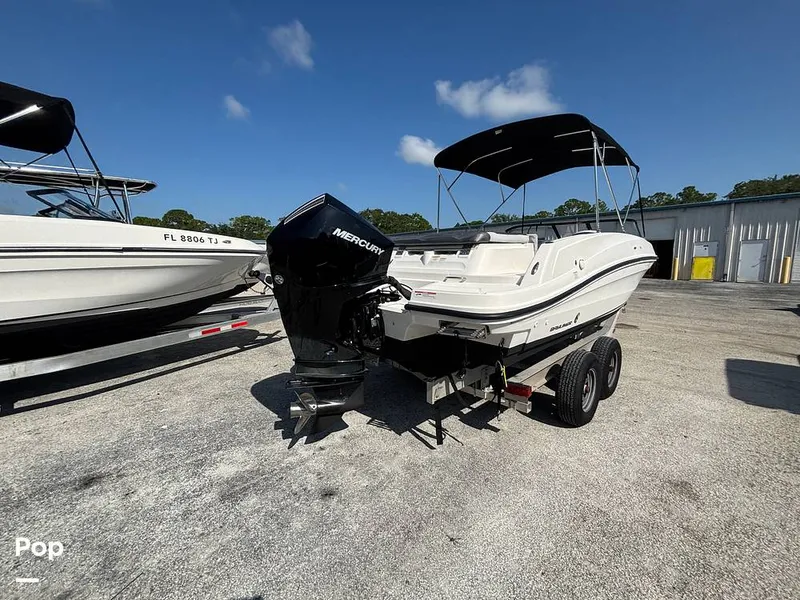 Slide: The Image of Bayliner VR6 2023 - 16679869