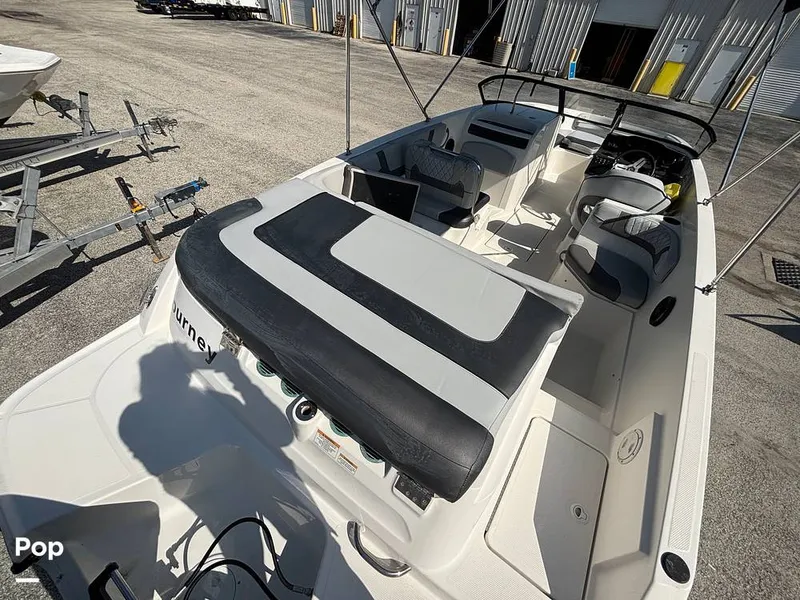 Slide: The Image of Bayliner VR6 2023 - 16679883