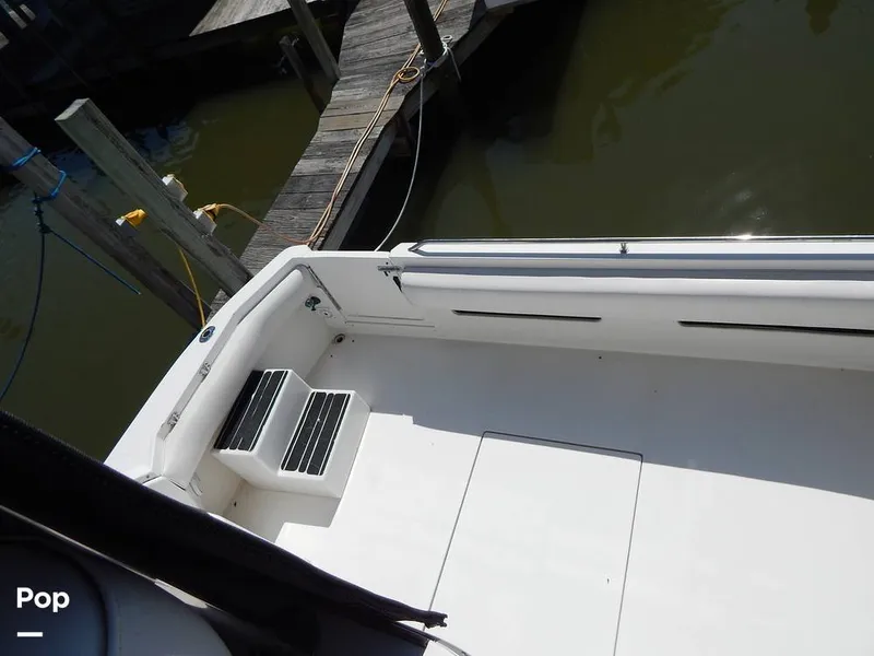 Slide: The Image of Sea Ray 370 Sedan Bridge 1996 - 16735632