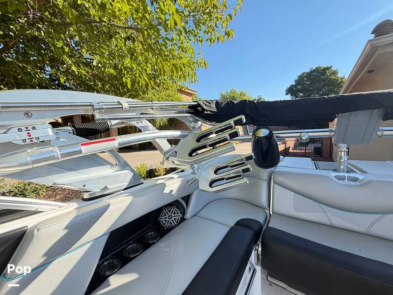 Slide: The Image of Mastercraft XT23 2017 - 16811460