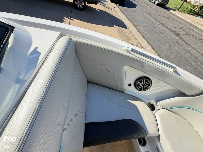 Slide: The Image of Mastercraft XT23 2017 - 16811448