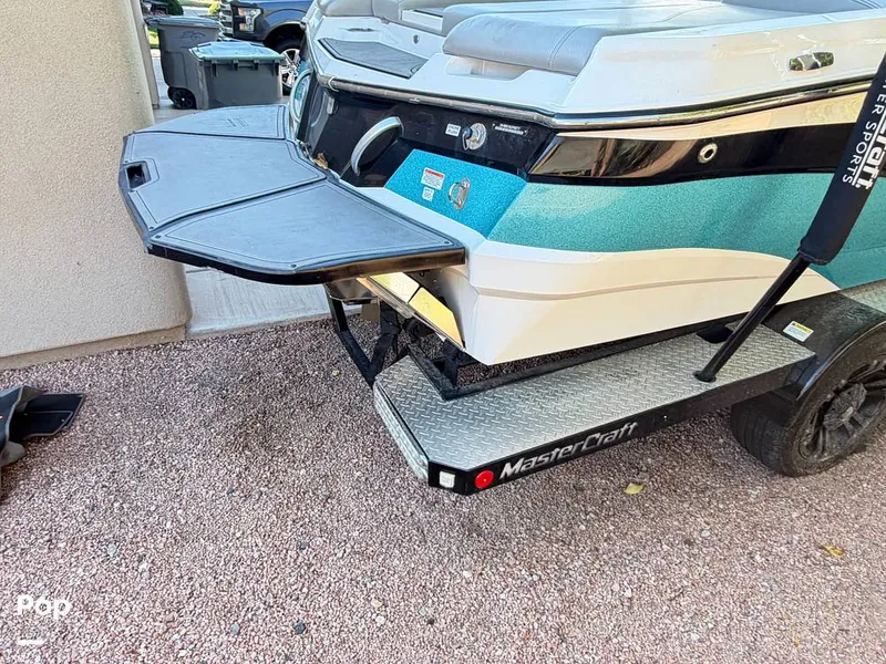 Slide: The Image of Mastercraft XT23 2017 - 16811548