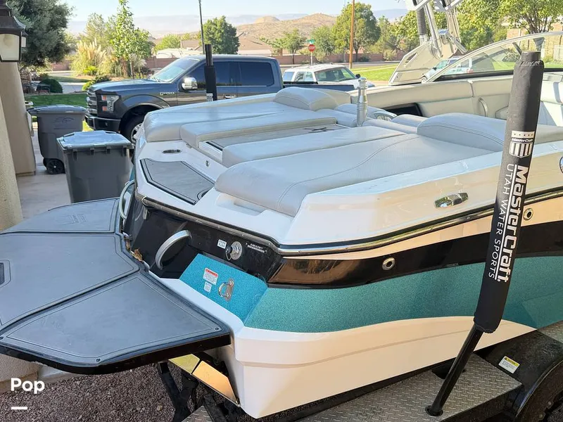 Slide: The Image of Mastercraft XT23 2017 - 16811549