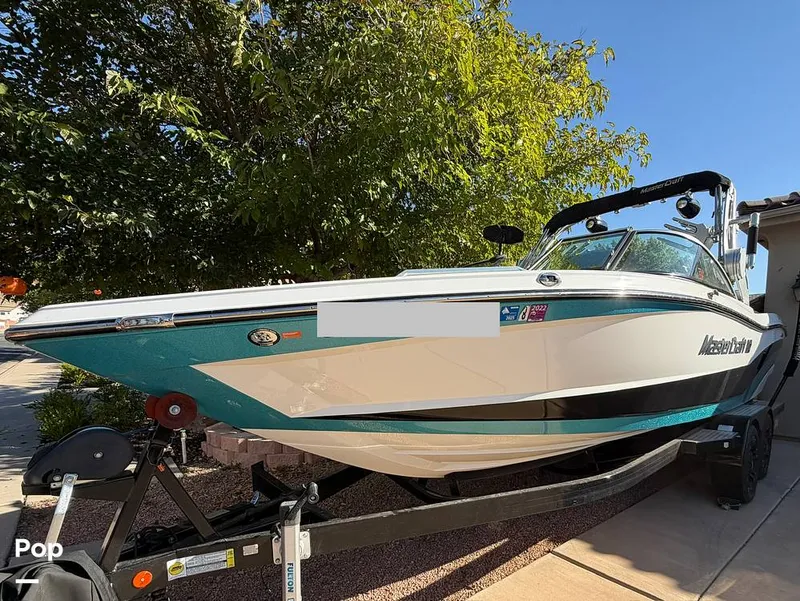 Slide: The Image of Mastercraft XT23 2017 - 16820074