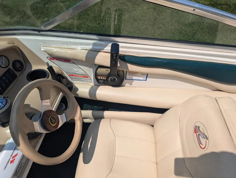 Slide: The Image of Sea Ray 185 BR 2000 - 10