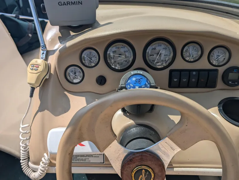 Slide: The Image of Sea Ray 185 BR 2000 - 11