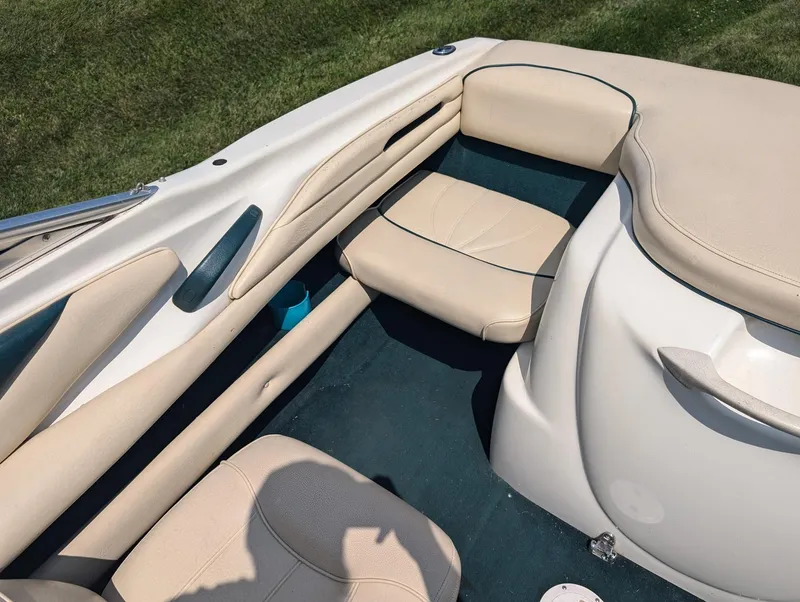 Slide: The Image of Sea Ray 185 BR 2000 - 17