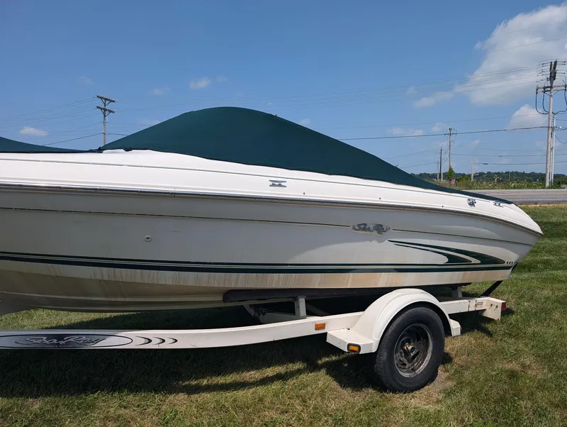 Slide: The Image of Sea Ray 185 BR 2000 - 2