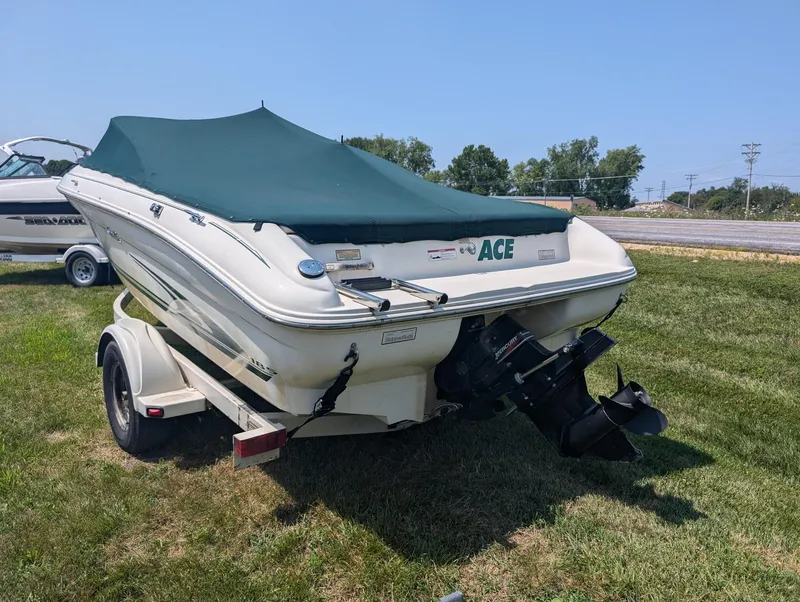 Slide: The Image of Sea Ray 185 BR 2000 - 3