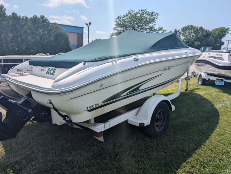Slide: The Image of Sea Ray 185 BR 2000 - 4