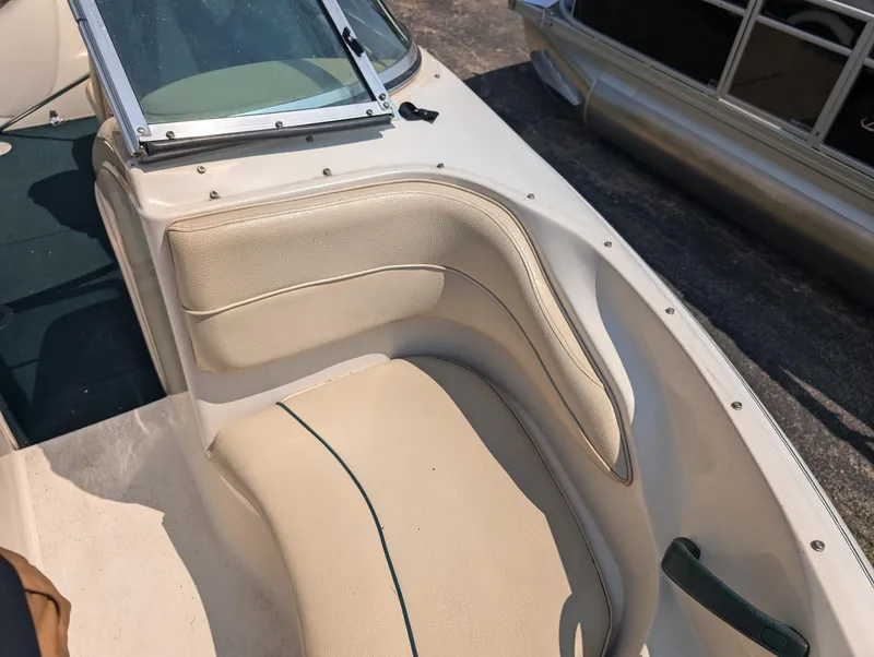 Slide: The Image of Sea Ray 185 BR 2000 - 6