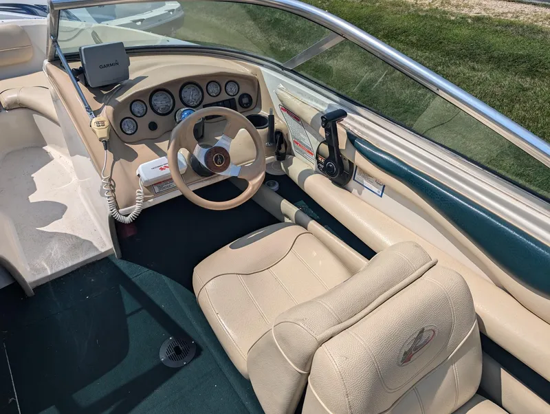 Slide: The Image of Sea Ray 185 BR 2000 - 9