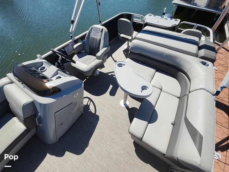 Slide: The Image of Bennington SX22 Fish and Cruise 2022 - 16776443