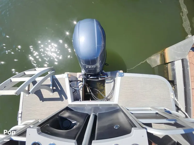 Slide: The Image of Bennington SX22 Fish and Cruise 2022 - 16776471