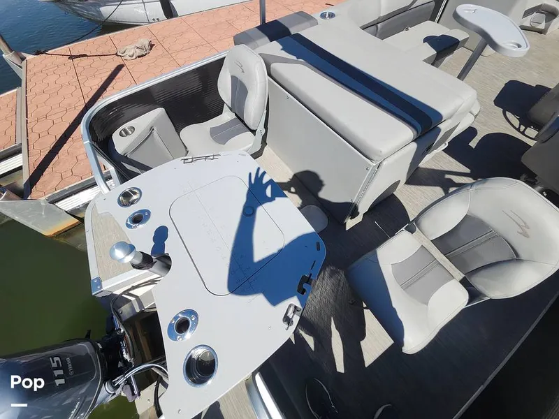 Slide: The Image of Bennington SX22 Fish and Cruise 2022 - 16776464