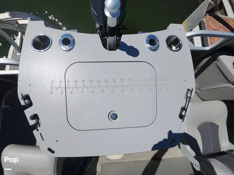 Slide: The Image of Bennington SX22 Fish and Cruise 2022 - 16776467