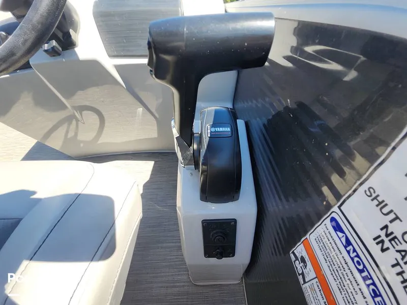 Slide: The Image of Bennington SX22 Fish and Cruise 2022 - 16776451