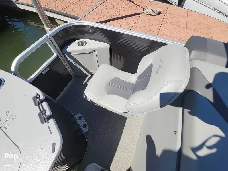 Slide: The Image of Bennington SX22 Fish and Cruise 2022 - 16776469