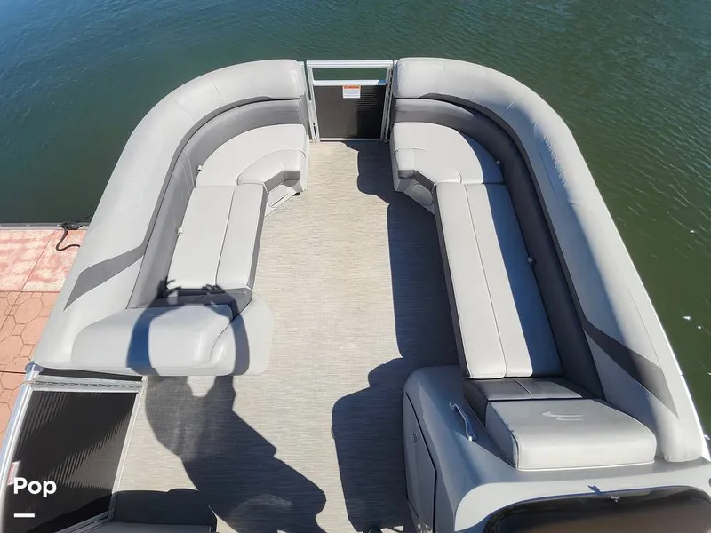 Slide: The Image of Bennington SX22 Fish and Cruise 2022 - 16776442