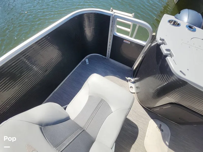 Slide: The Image of Bennington SX22 Fish and Cruise 2022 - 16776462