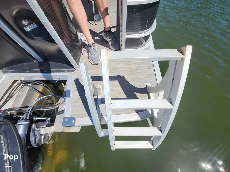 Slide: The Image of Bennington SX22 Fish and Cruise 2022 - 16776474