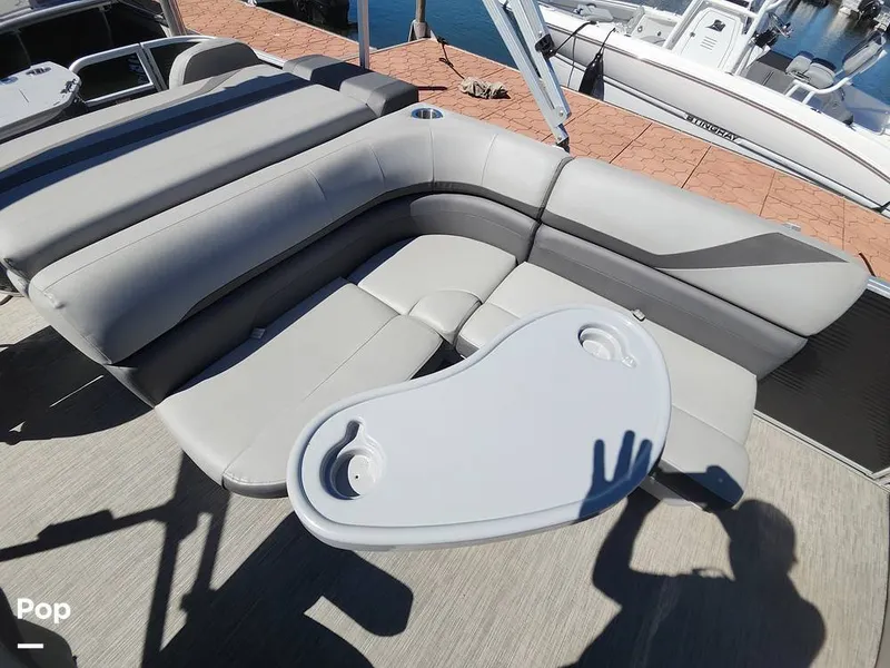 Slide: The Image of Bennington SX22 Fish and Cruise 2022 - 16776455