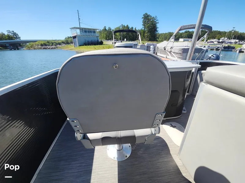 Slide: The Image of Bennington SX22 Fish and Cruise 2022 - 16776461