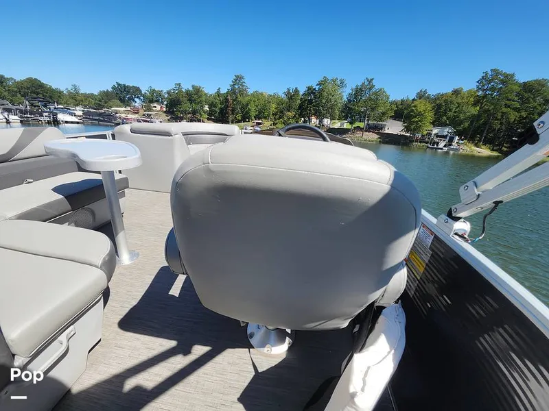 Slide: The Image of Bennington SX22 Fish and Cruise 2022 - 16776447