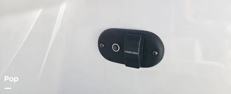 Slide: The Image of Hurricane Sundeck Sport 185 OB 2023 - 16744533