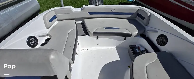 Slide: The Image of Hurricane Sundeck Sport 185 OB 2023 - 16775766