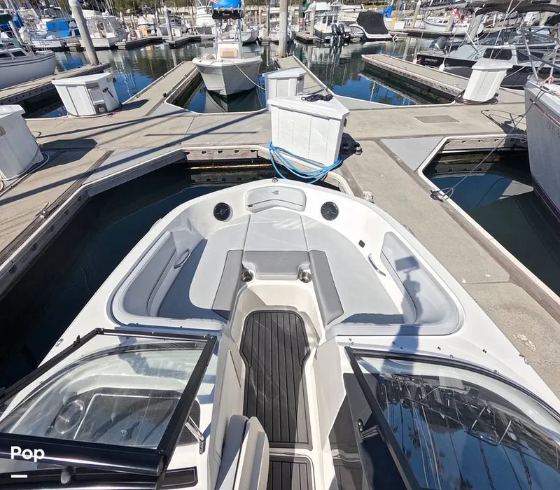 Slide: The Image of Bayliner VR5 2025 - 16720779