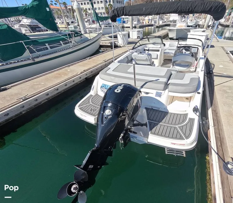 Slide: The Image of Bayliner VR5 2025 - 16720788