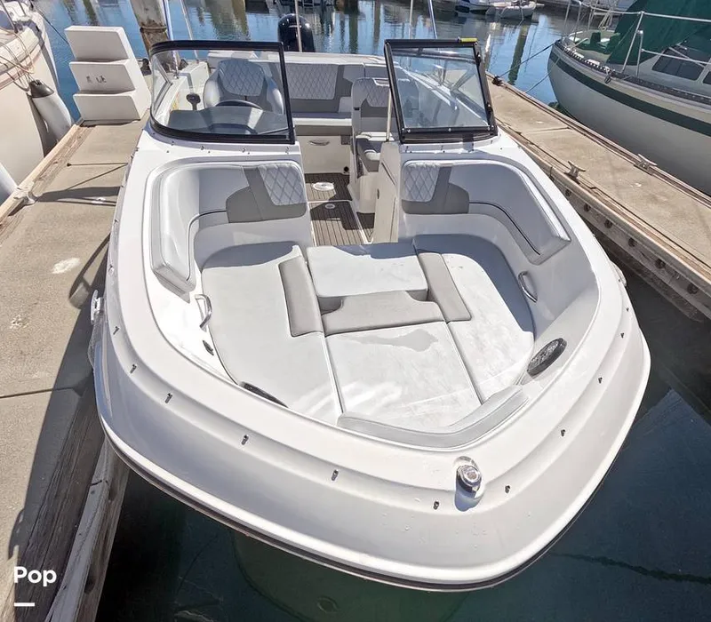 Slide: The Image of Bayliner VR5 2025 - 16720778