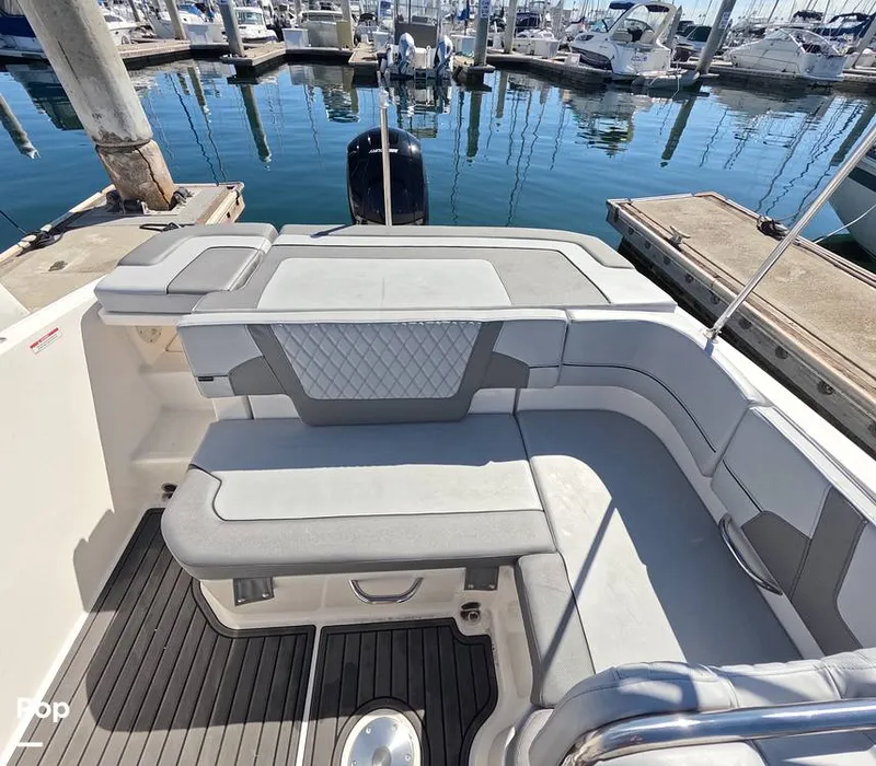 Slide: The Image of Bayliner VR5 2025 - 16720784