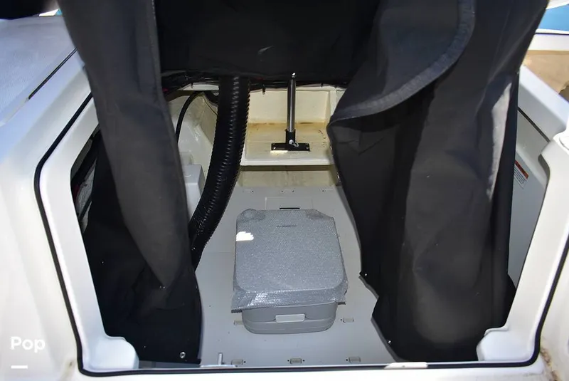 Slide: The Image of Bayliner VR5 2025 - 16720816