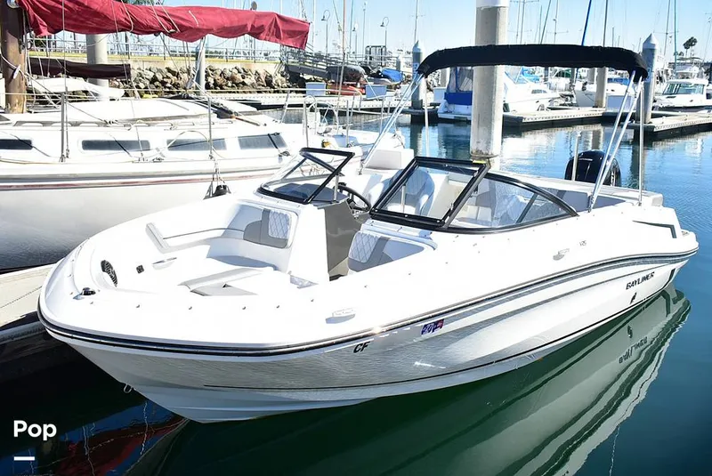 Slide: The Image of Bayliner VR5 2025 - 16720818