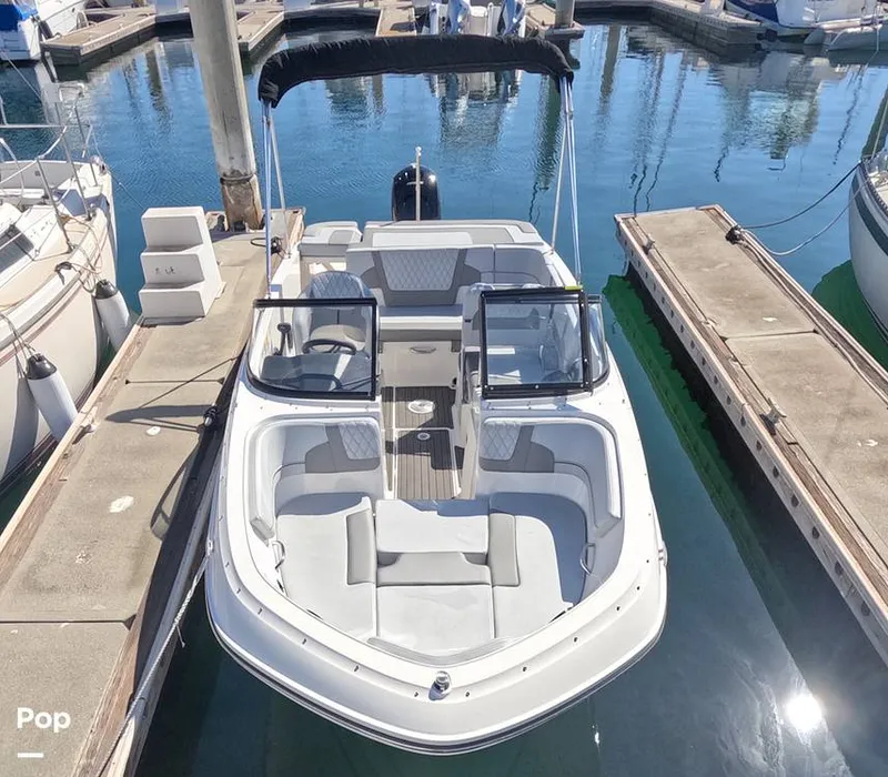 Slide: The Image of Bayliner VR5 2025 - 16720772