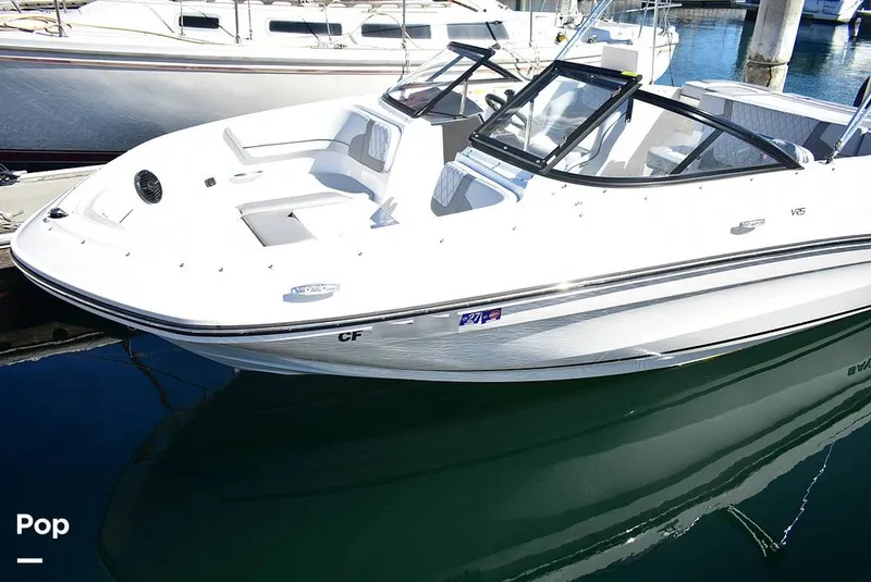 Slide: The Image of Bayliner VR5 2025 - 16720819