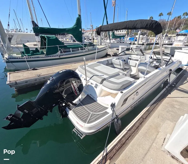 Slide: The Image of Bayliner VR5 2025 - 16720793