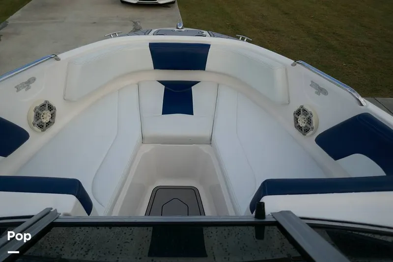 Slide: The Image of Chaparral 21 H2O Sport 2017 - 16855336