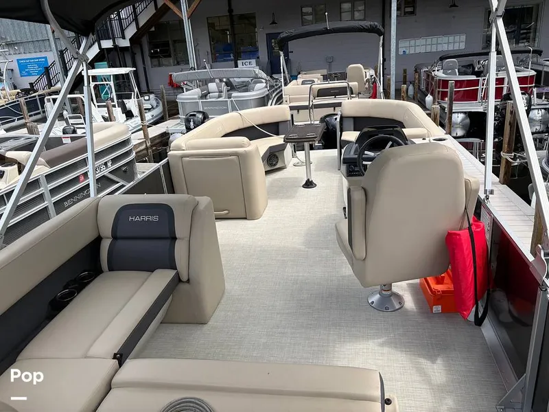 Slide: The Image of Swivel Captains Seat - 16697097