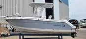 Slide: The Image of Robalo R222 2022 - 16700986