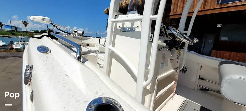 Slide: The Image of Robalo R222 2022 - 16765691