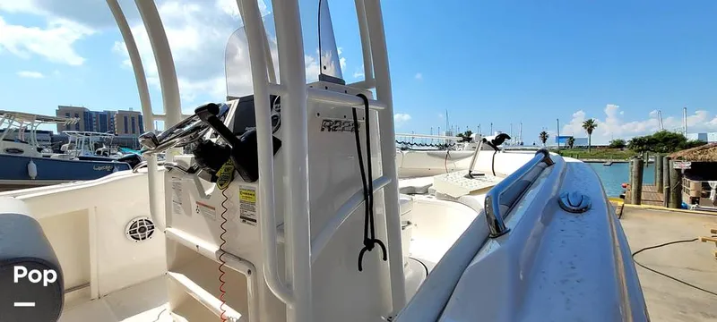 Slide: The Image of Robalo R222 2022 - 16765702